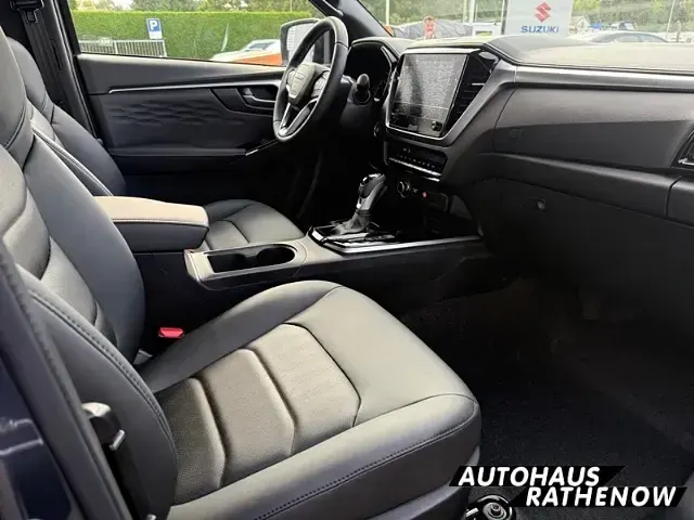 Neu Isuzu D-Max 163 PS (119 kW) 2025 Obsidian gray / mica Pickup