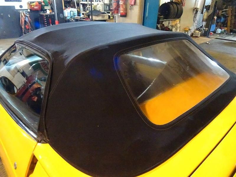 Gebraucht Kia Roadster 150 PS (110 kW) 1998 Gelb Cabrio