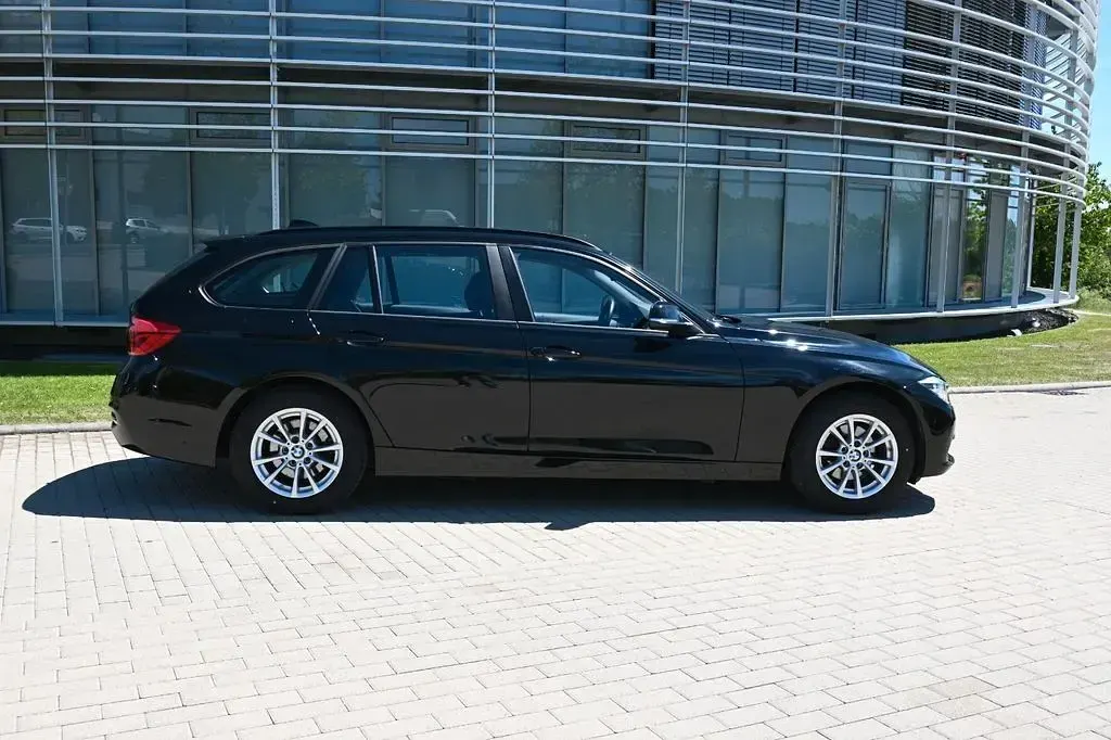 Gebraucht BMW 316 116 PS (85 kW) 2018 Schwarz Kombi