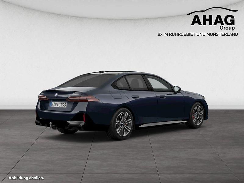 Neu BMW 540 Performance 303 PS (222 kW) 2026 Schwarz Limousine