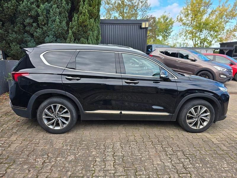 Gebraucht Hyundai Santa Fe 185 PS (136 kW) 2020 Schwarz SUV