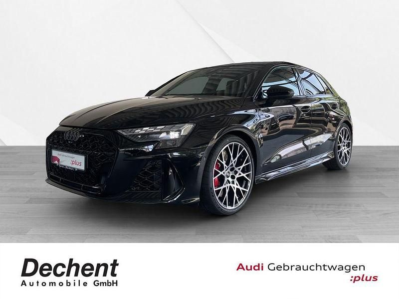Mythosschwarz metallic Gebraucht 2025 Audi RS3 Sportback Ambiente Kleinwagen | 67.890 € (Guter Preis) - Bild 1/4