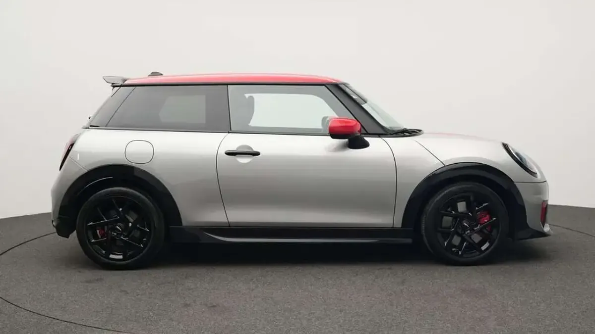 Gebraucht Mini John Cooper Works 231 PS (169 kW) 2025 Grau Kleinwagen