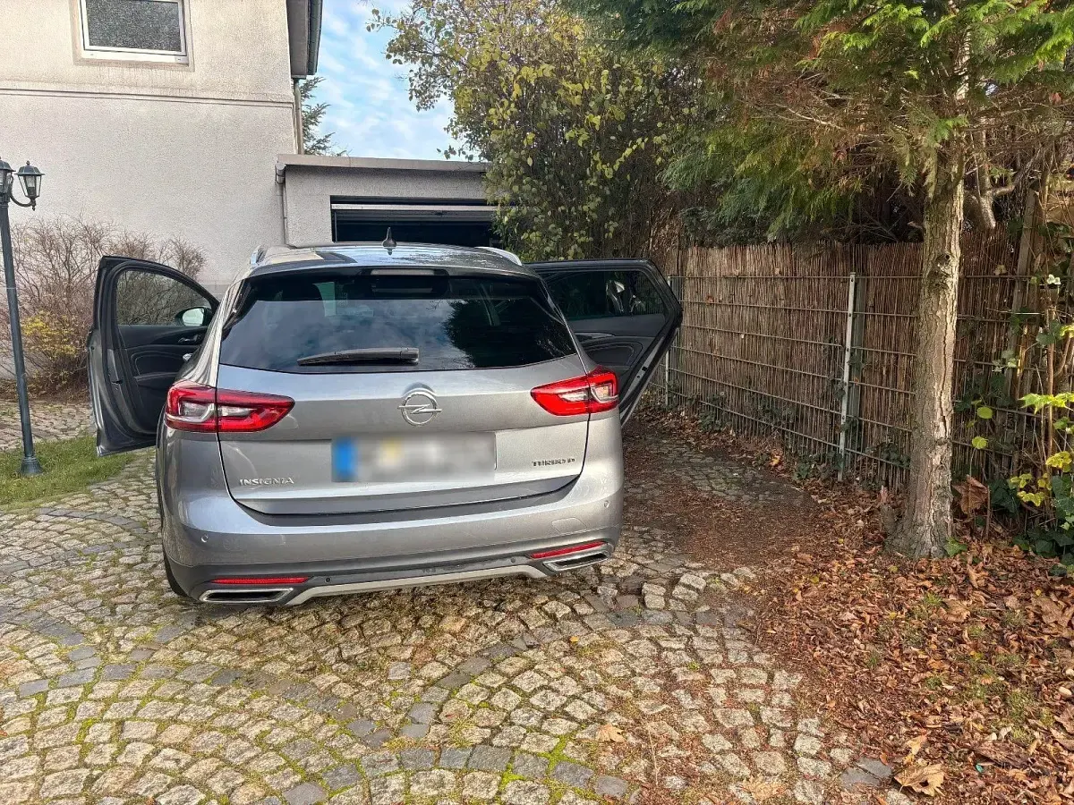 Gebraucht Opel Insignia Business 170 PS (125 kW) 2018 Grau Kombi