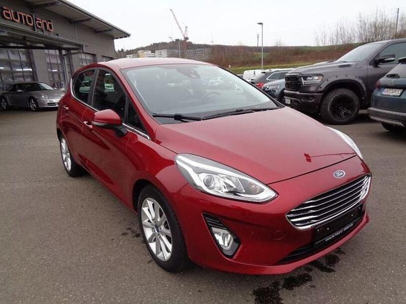 Gebraucht Ford Fiesta Titanium 101 PS (74 kW) 2019 Rot Kleinwagen