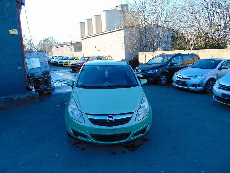 Gebraucht Opel Corsa Basis 60 PS (44 kW) 2008 Grün Kleinwagen