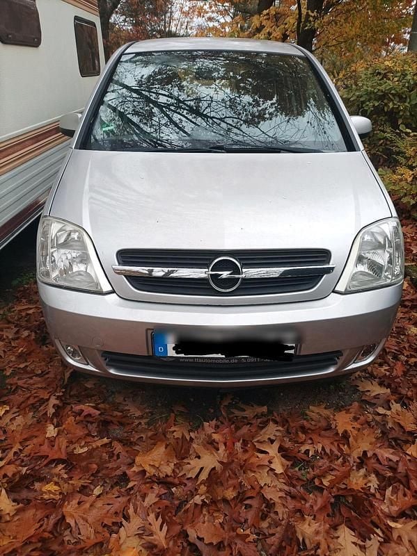 Silber Gebraucht 2004 Opel Meriva Van / Kleinbus | 600 € (Superpreis) - Bild 1/4