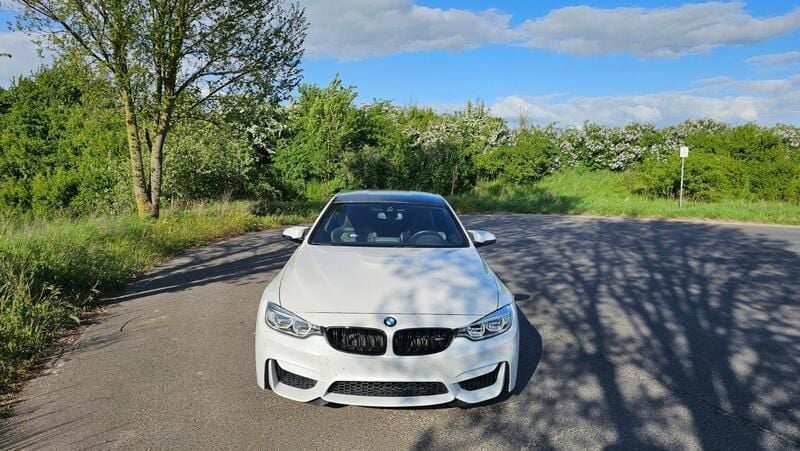 Weiß Gebraucht 2016 BMW M4 Coupé | 47.490 € (Guter Preis) - Bild 1/4