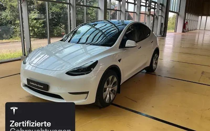 Gebraucht Tesla Model Y 273 kW (372 PS) 2023 Weiß SUV