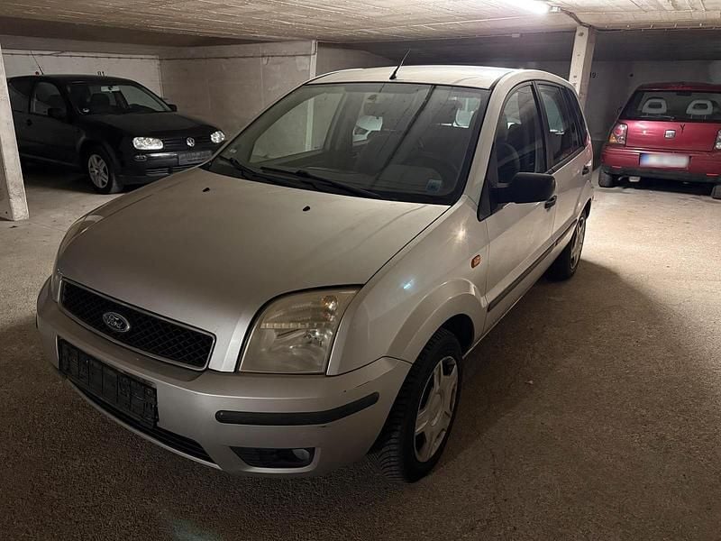 Gebraucht Ford Fusion 75 PS (55 kW) 2003 Silber Kleinwagen