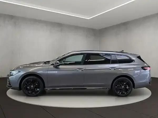 Neu VW Passat 150 PS (110 kW) 2026 Diabasgrau metallic Kombi