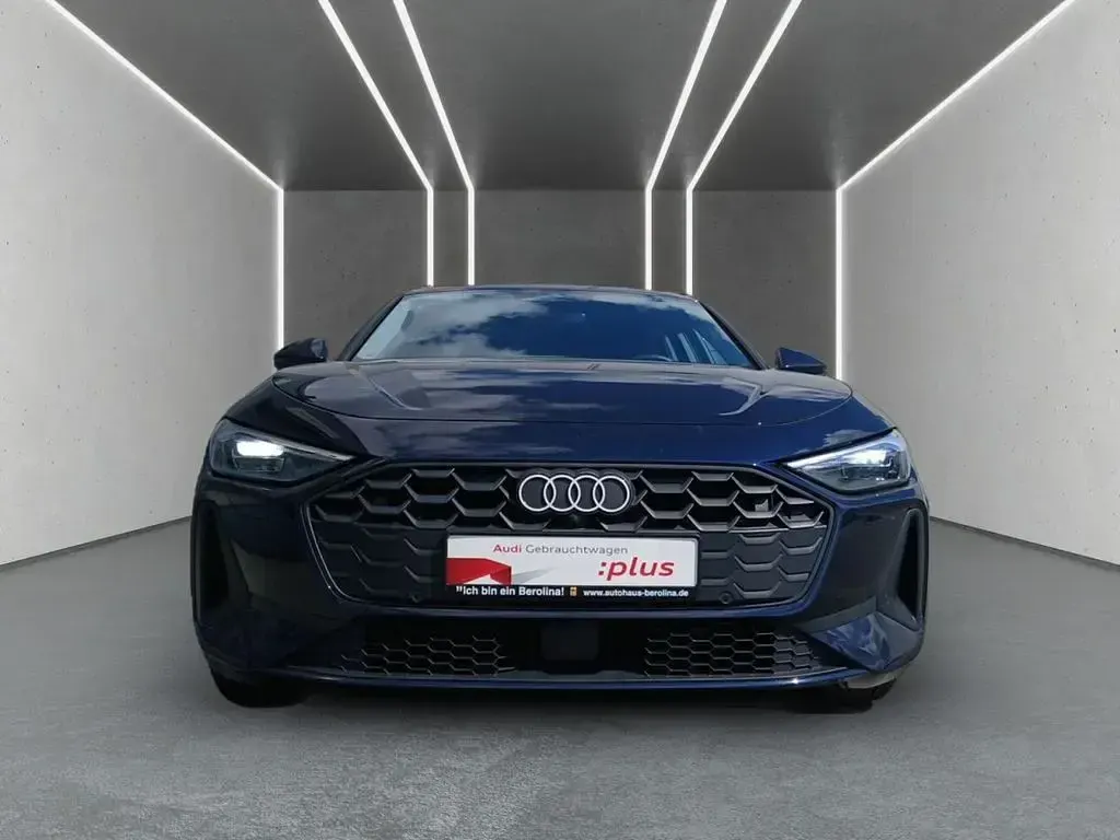 Gebraucht Audi A5 Ambiente 150 PS (110 kW) 2025 Firmamentblau metallic Kombi