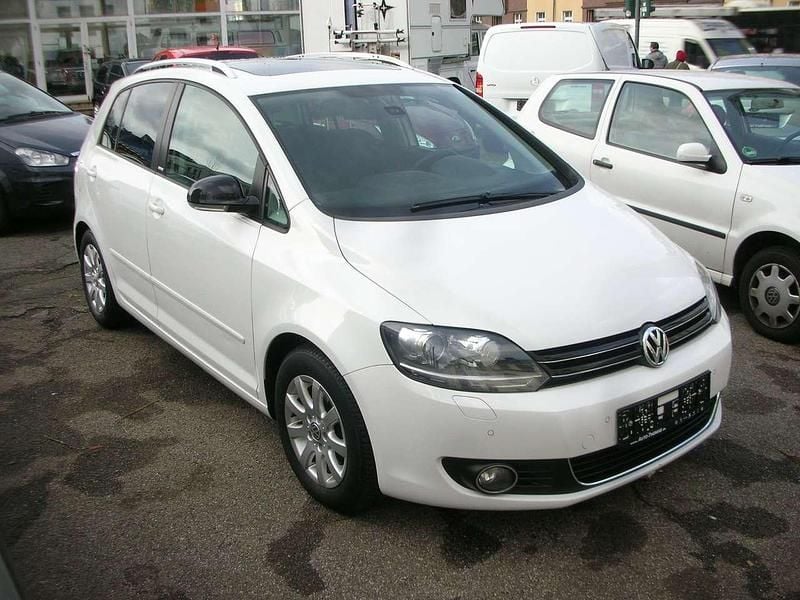 Gebraucht VW Golf VI Style 140 PS (102 kW) 2011 Candyweiß Kleinwagen