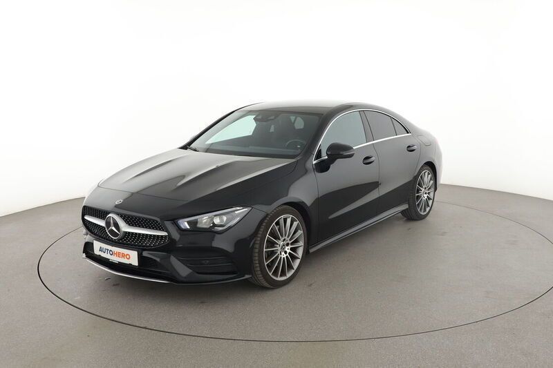 Schwarz Gebraucht 2021 Mercedes CLA200 AMG line Limousine | 31.390 € (Fairer Preis) - Bild 1/4
