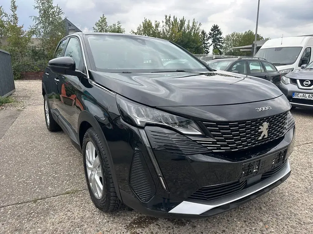 Gebraucht Peugeot 3008 Active 131 PS (96 kW) 2022 Schwarz SUV