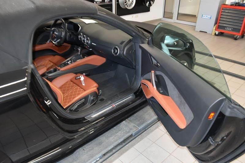 Gebraucht Audi TT Roadster S-Line 245 PS (180 kW) 2021 Außenfarbe: Cabrio