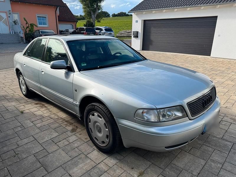 Silber Gebraucht 1997 Audi A8 Limousine | 5.490 € (Guter Preis) - Bild 1/4