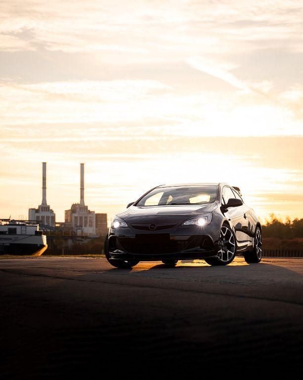 Gebraucht Opel Astra GTC OPC 280 PS (205 kW) 2014 Schwarz Limousine