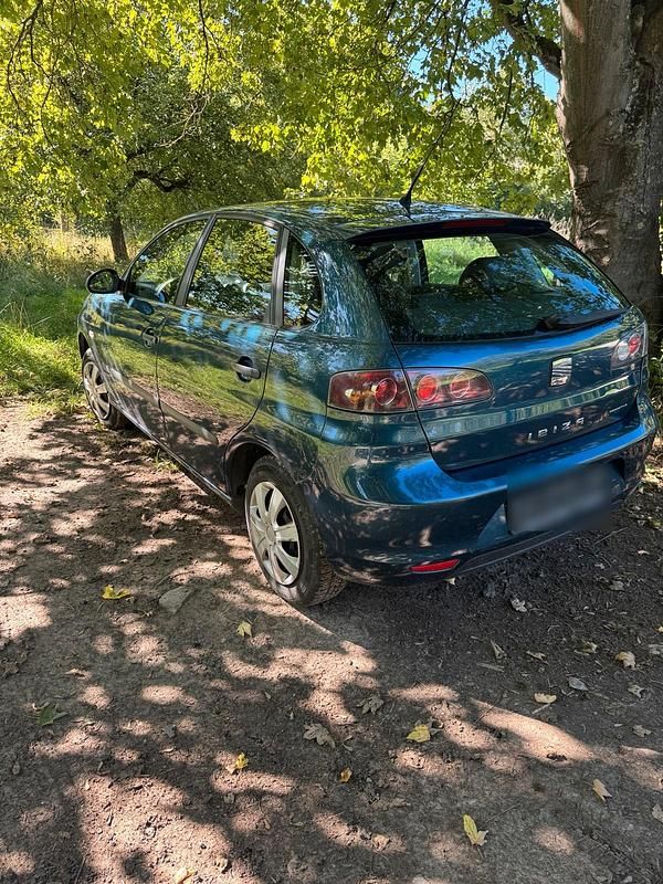 Blau Gebraucht 2008 Seat Ibiza Limousine | 500 € (Superpreis) - Bild 1/3