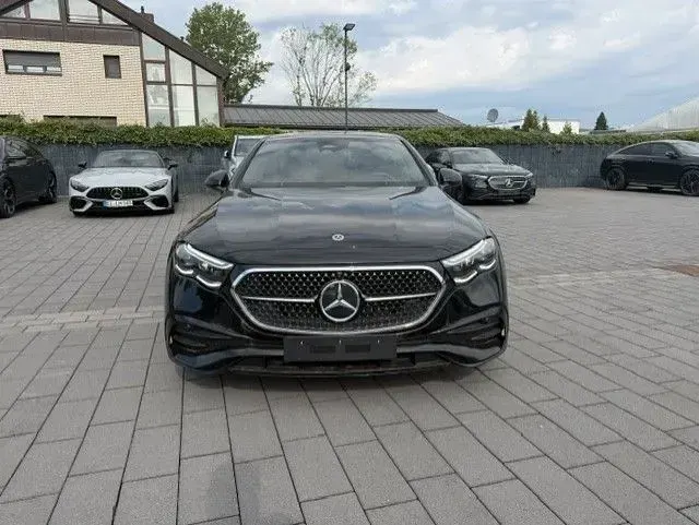 Neu Mercedes E220 AMG Line Premium Plus 197 PS (144 kW) 2026 Schwarz Limousine