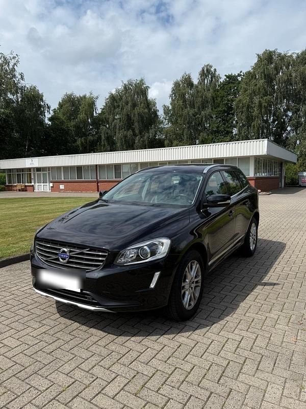 Schwarz Gebraucht 2015 Volvo XC60 SUV | 25.500 € - Bild 1/4