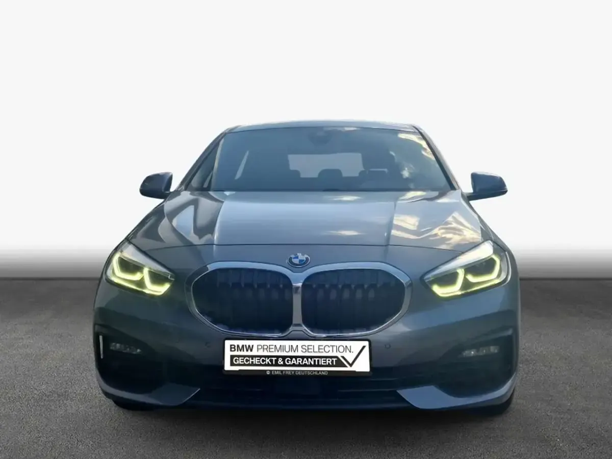 Gebraucht BMW 118 Advantage 136 PS (100 kW) 2023 Skyscraper grau metallic Kleinwagen