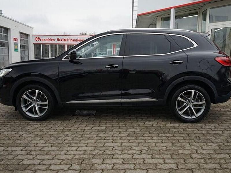 Gebraucht MG HS Luxury 162 PS (119 kW) 2023 Pebbleblackmet. SUV