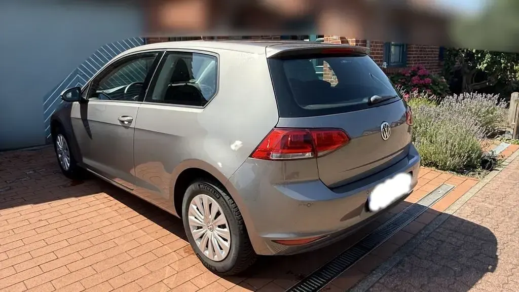 Gebraucht VW Golf VII Trendline 86 PS (63 kW) 2017 Grau Limousine