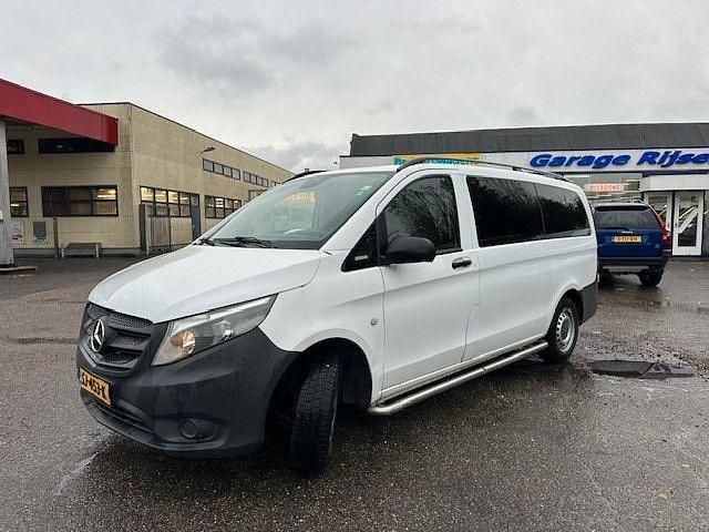 Weiß Gebraucht 2018 Mercedes Vito Kombi | 15.800 € (Fairer Preis) - Bild 1/4
