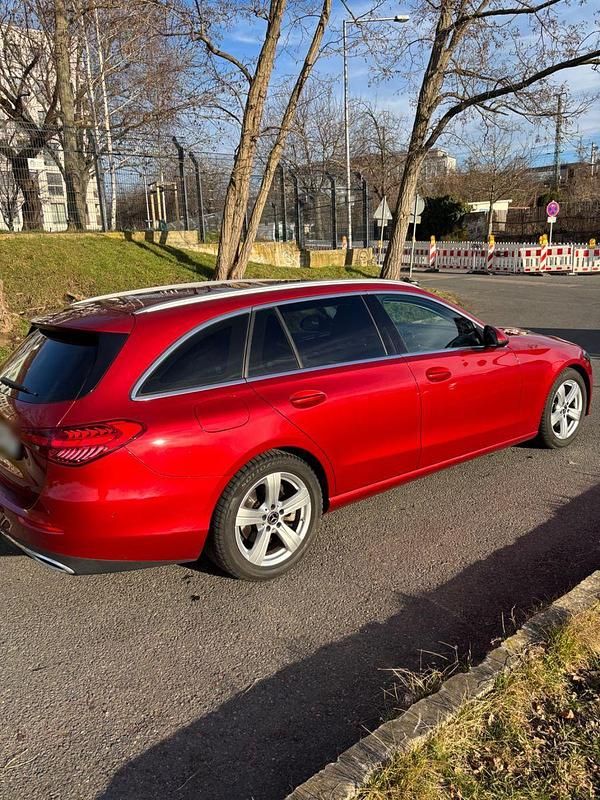 Gebraucht Mercedes C200 163 PS (119 kW) 2022 Rot Kombi