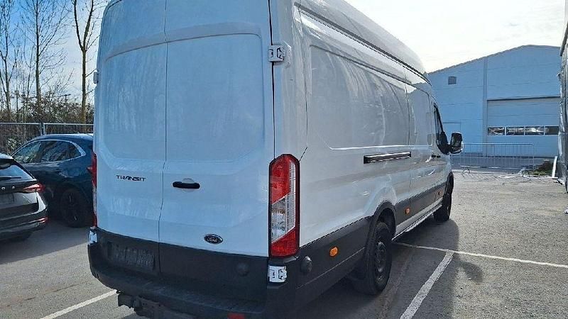 Gebraucht Ford Transit Trend 131 PS (96 kW) 2021 Weiß Van / Kleinbus