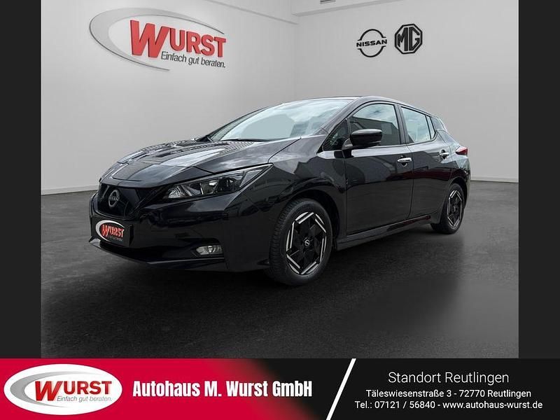 Schwarz Gebraucht 2022 Nissan Leaf Acenta Kleinwagen | 12.990 € (Guter Preis) - Bild 1/4