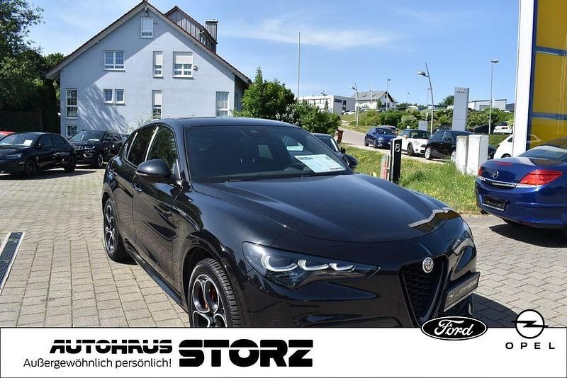 Gebraucht Alfa Romeo Stelvio Veloce 209 PS (153 kW) 2024 Colore esterno nero vulcano, SUV