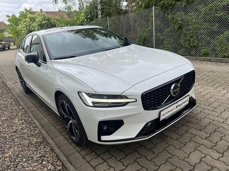 Gebraucht Volvo S60 Ultimate 250 PS (183 kW) 2024 Weiß Limousine