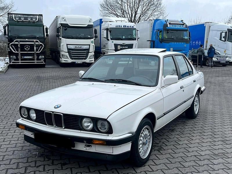 Gebraucht BMW 318 1987 Weiß Limousine