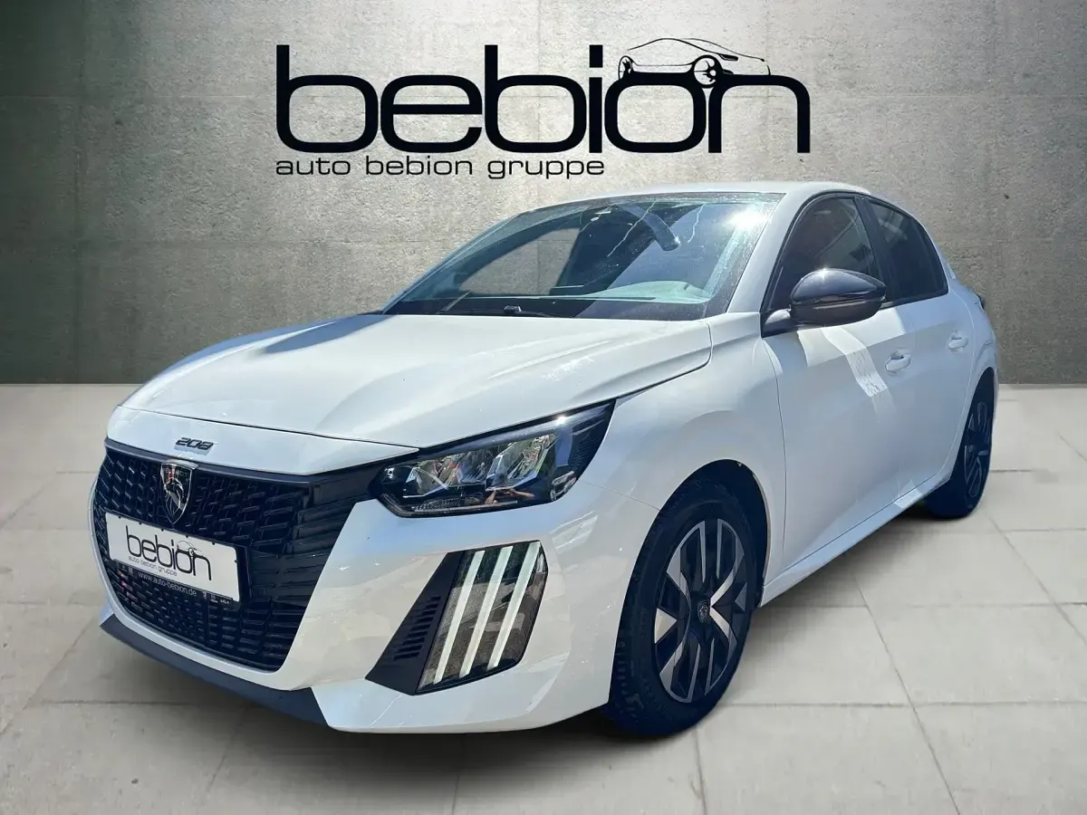 Gebraucht Peugeot 208 Active 101 PS (74 kW) 2024 Kleinwagen
