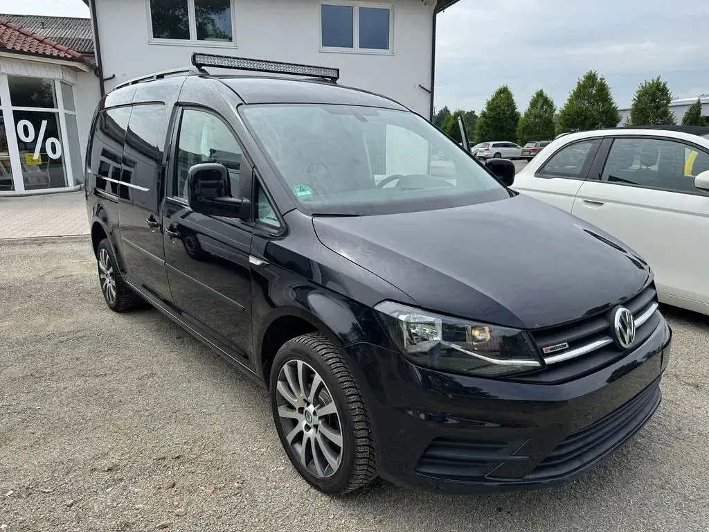Gebraucht VW Caddy Maxi 140 PS (102 kW) 2016 Deep black perleffekt Van / Kleinbus