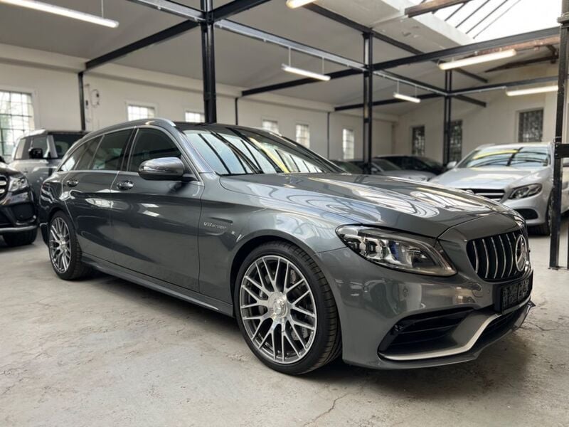 Grau Gebraucht 2020 Mercedes C63 AMG AMG Limousine | 45.870 € (Superpreis) - Bild 1/4