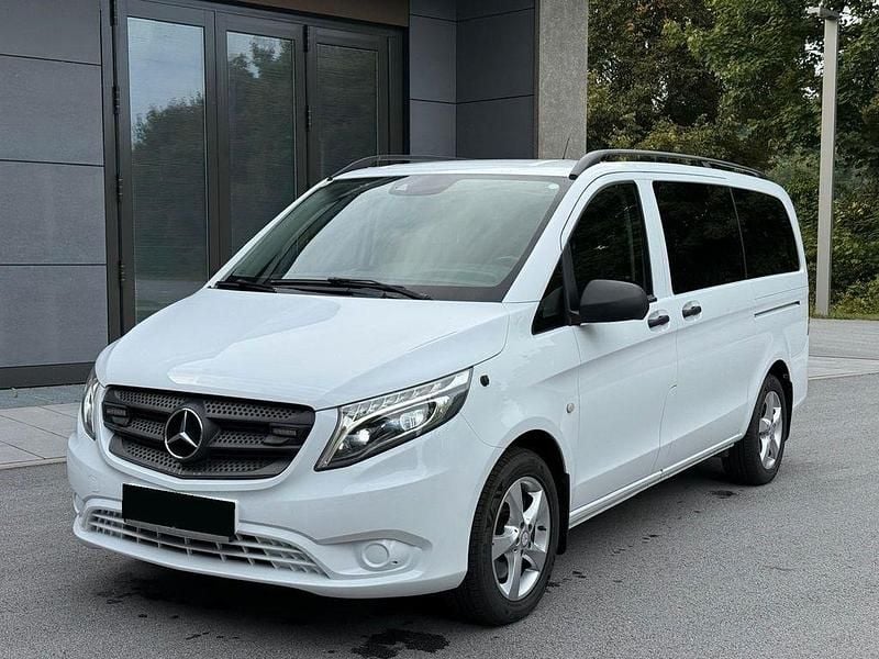 Weiß Gebraucht 2017 Mercedes Vito Van / Kleinbus | 33.990 € (Etwas zu teuer) - Bild 1/4