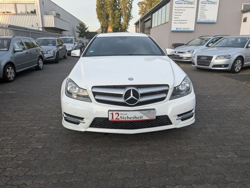 Weiß Gebraucht 2013 Mercedes C220 AMG Coupé | 11.900 € (Guter Preis) - Bild 1/4