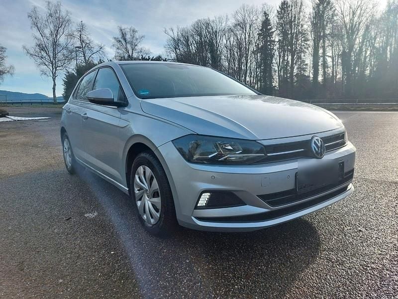 Silber Gebraucht 2019 VW Polo Comfortline Kleinwagen | 12.499 € (Etwas zu teuer) - Bild 1/4