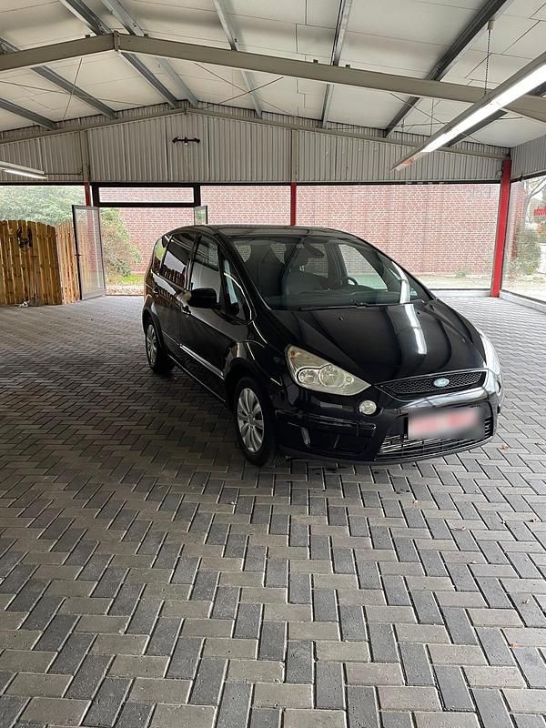 Schwarz Gebraucht 2008 Ford Focus S Van / Kleinbus | 2.399 € (Teuer) - Bild 1/4