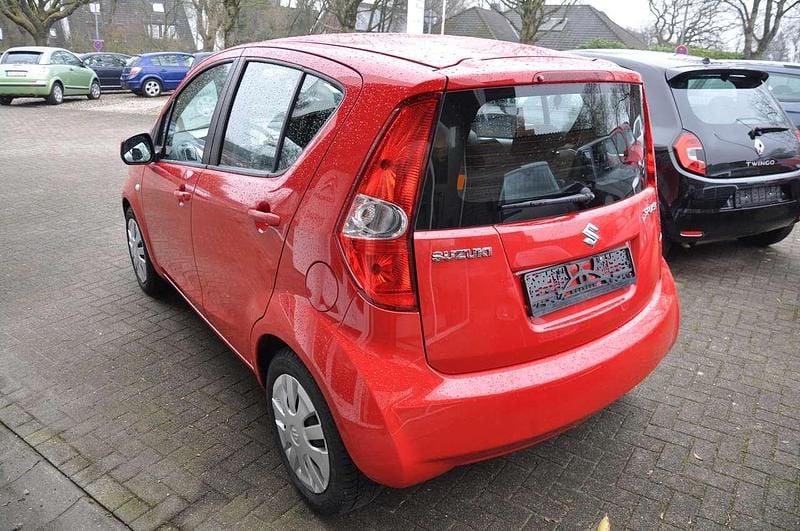 Gebraucht Suzuki Splash 65 PS (47 kW) 2009 Rot Kleinwagen
