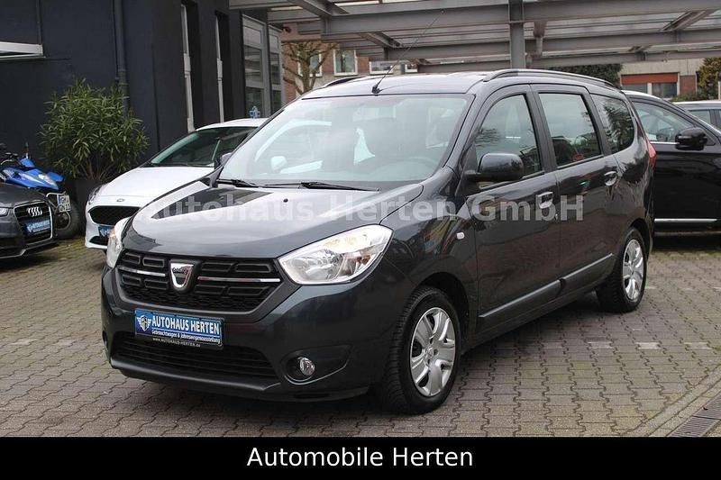 Grau "comete" Gebraucht 2017 Dacia Lodgy Lauréate Van / Kleinbus | 9.990 € (Fairer Preis) - Bild 1/4