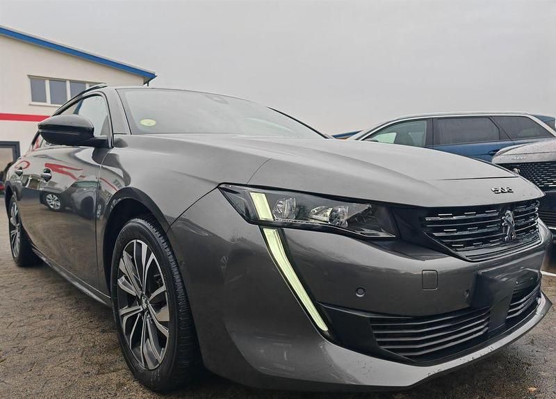 Gebraucht Peugeot 508 SW Allure 131 PS (96 kW) 2022 Grau Kombi