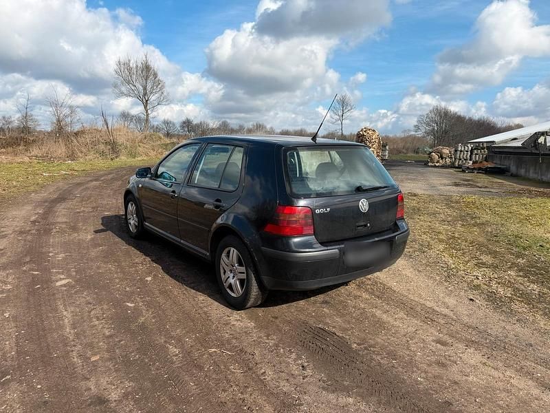Gebraucht VW Golf IV 75 PS (55 kW) 2001 Schwarz Kleinwagen