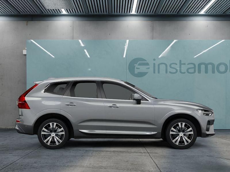 Grau Gebraucht 2024 Volvo XC60 Core SUV | 42.799 € (Superpreis) - Bild 1/4