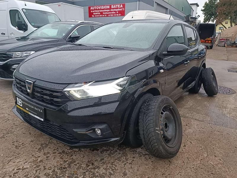 Schwarz Gebraucht 2022 Dacia Sandero Comfort Kleinwagen | 8.400 € - Bild 1/4