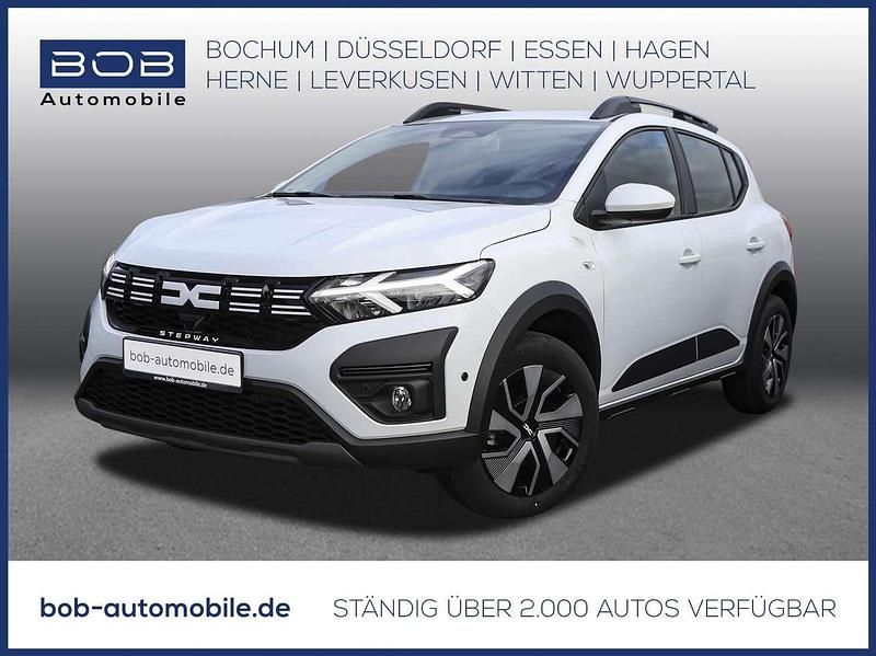 Weiß Gebraucht 2025 Dacia Sandero Expression SUV | 17.333 € (Superpreis) - Bild 1/3