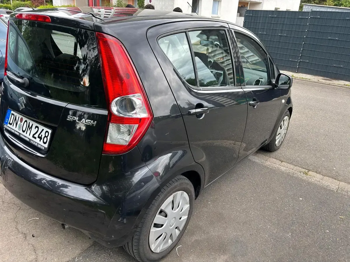 Gebraucht Suzuki Splash 65 PS (47 kW) 2009 Schwarz Kleinwagen